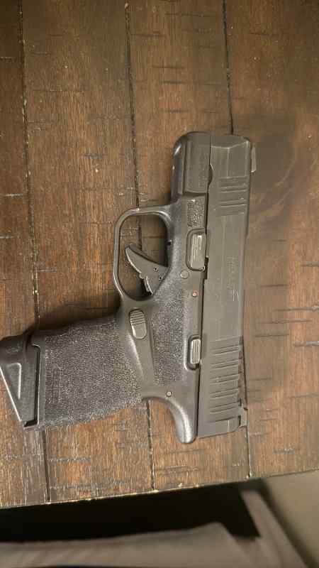 Springfield Hellcat 