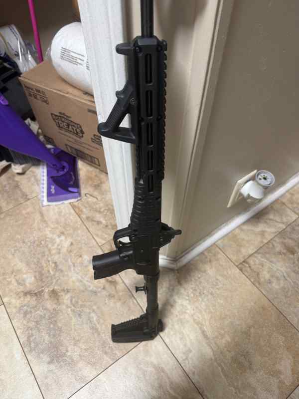 Kel Tec sub 2000 9MM brand new never fired with 