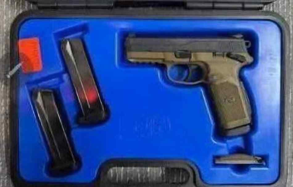 FNH FNX-45 .45 ACP 4 magazine and case